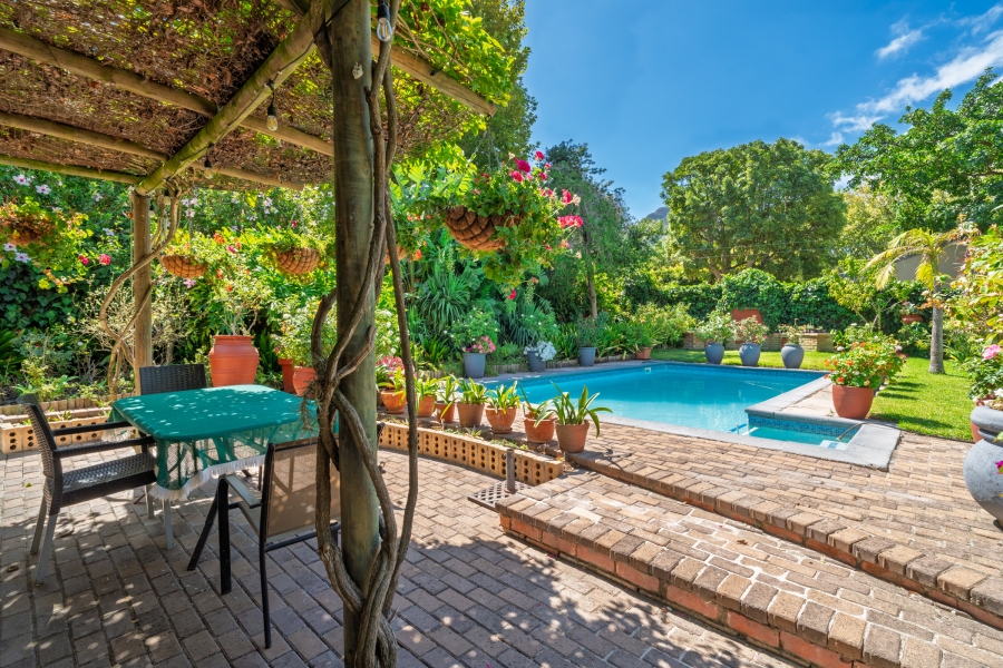 To Let 1 Bedroom Property for Rent in Beach Estate Western Cape